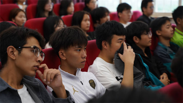 軍訓(xùn)后開學(xué)第一周，一起來看活力滿滿的大家