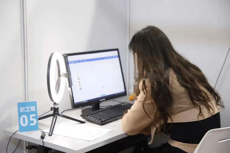 獲獎+1??！成都新華老師又又又獲獎啦！