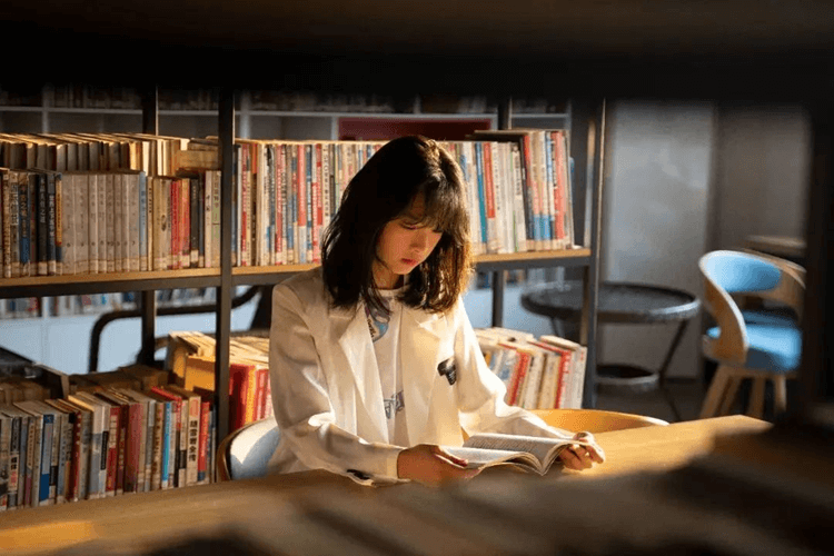 致家長(zhǎng)：你還在為孩子上學(xué)煩惱？