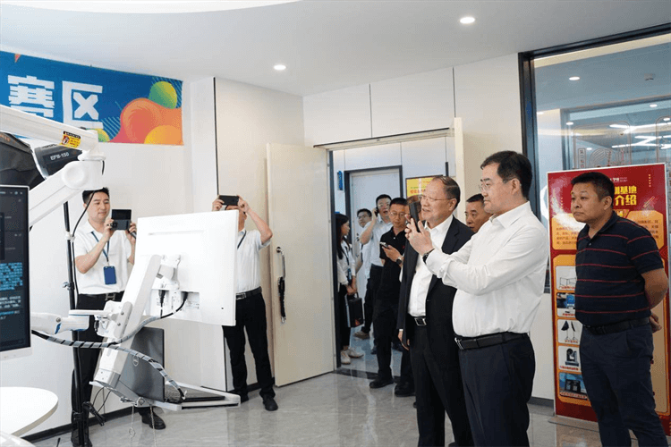 “技能四川”重點(diǎn)項(xiàng)目建設(shè)集中啟動儀式圓滿舉行