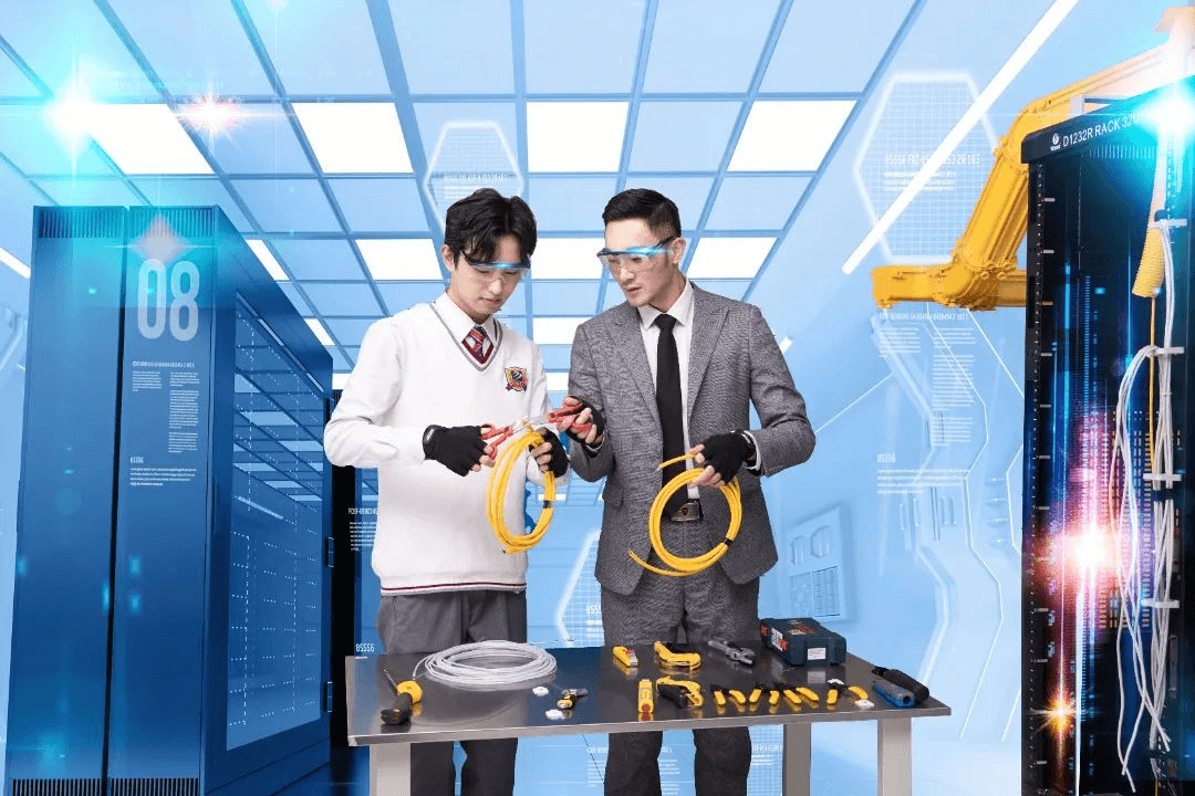 在成都新華，同學(xué)們是怎么上課的？