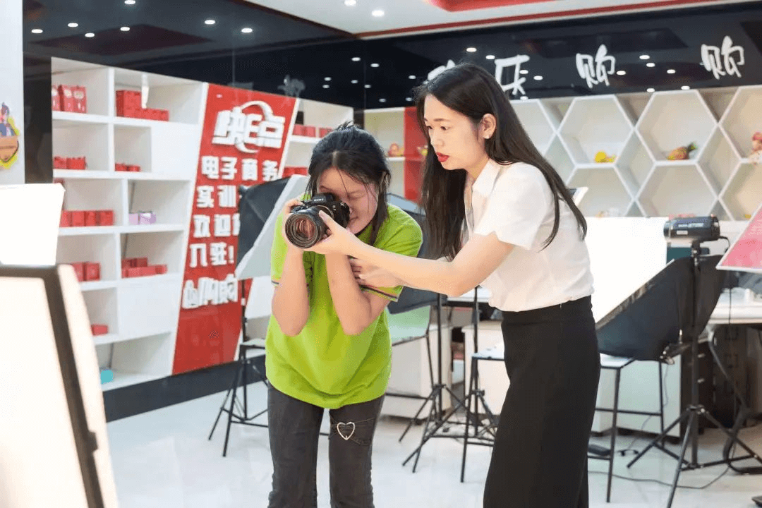 開(kāi)學(xué)季，新華的老師們有話(huà)對(duì)你說(shuō)！