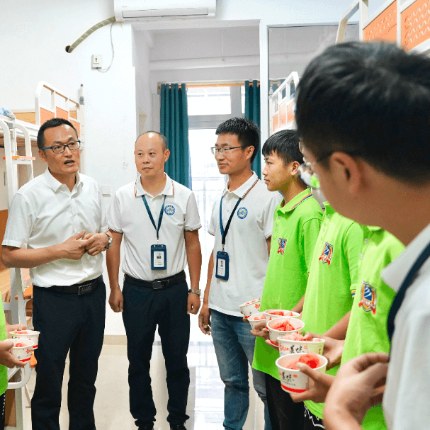 開(kāi)學(xué)季，新華的老師們有話(huà)對(duì)你說(shuō)！