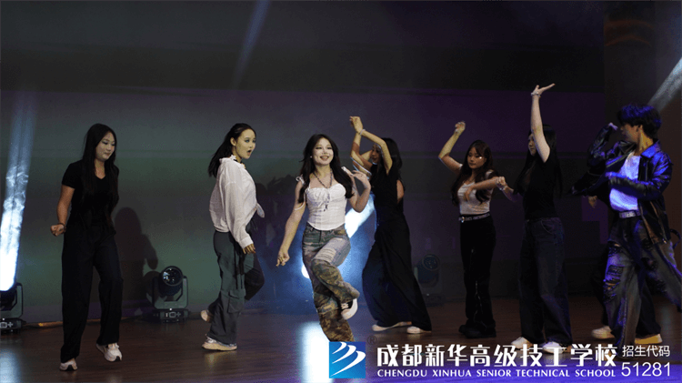 成都新華2024年文藝匯演暨表彰大會(huì)圓滿落幕