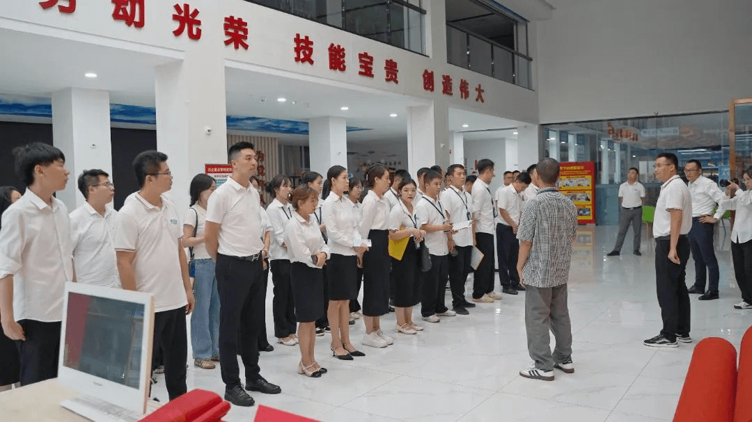 開(kāi)學(xué)一個(gè)月，新華學(xué)子的校園生活是什么樣的呢