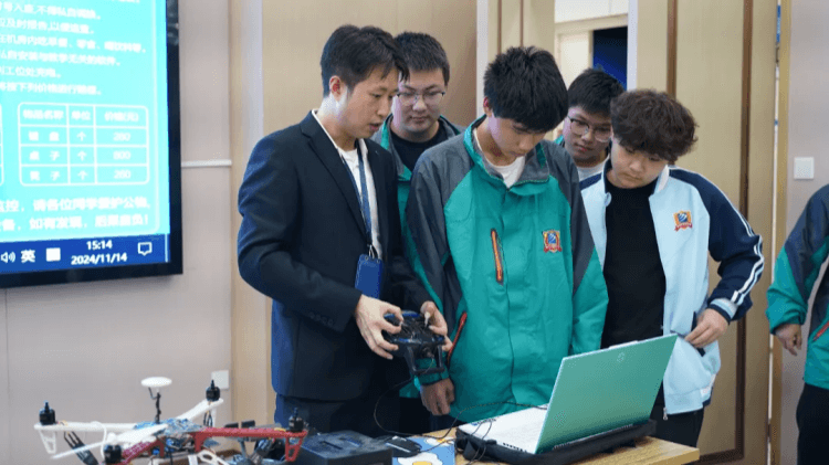 年前搶占春季班名額，在這些方面你會“遙遙領(lǐng)先”！