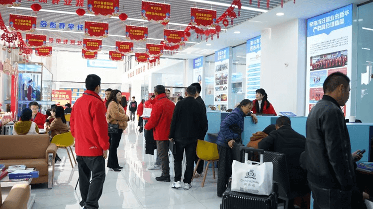 春季擇校為什么要選成都新華？聽聽他們怎么說