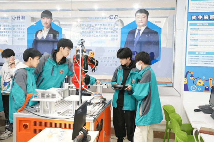 2025年春季學位告急，千萬不能錯過春季報名！